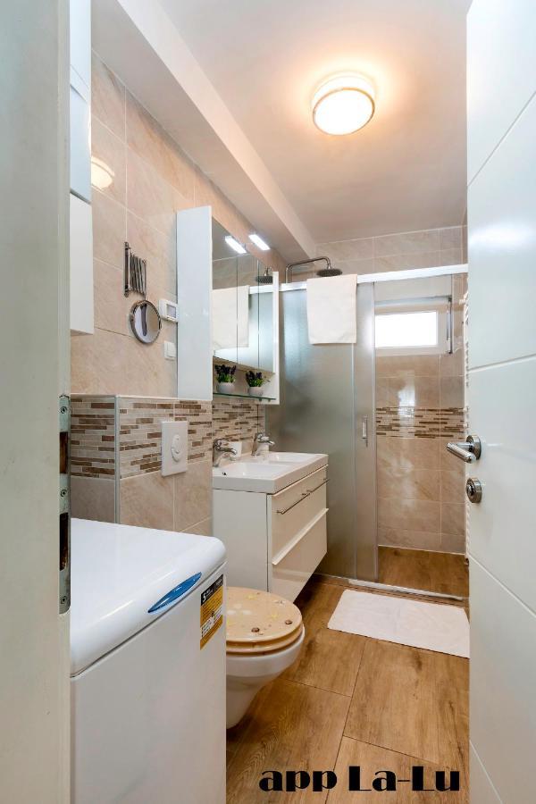Apartamento Pula Centar LaLu - free garage Exterior foto